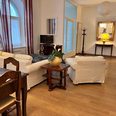 Apartamento Loft With Private Parking Trieste Exterior foto